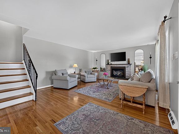 4th image of 2530 Ball Rd