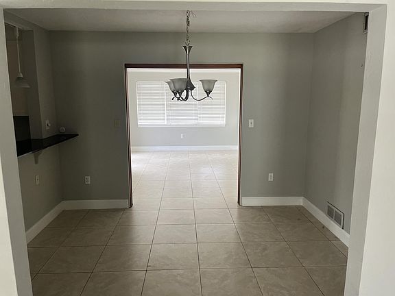 3rd image of 2222 School Cir