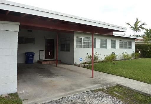 2nd image of 145 NW 193rd St