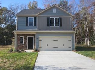 8416 Viola Dr, Charlotte, NC 28215