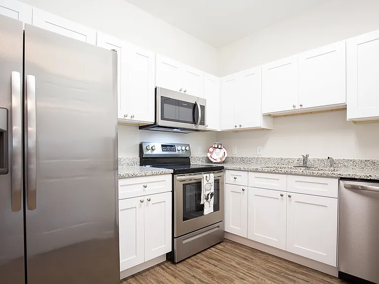 3554 Austin Davis Ave #306 — Photo 7