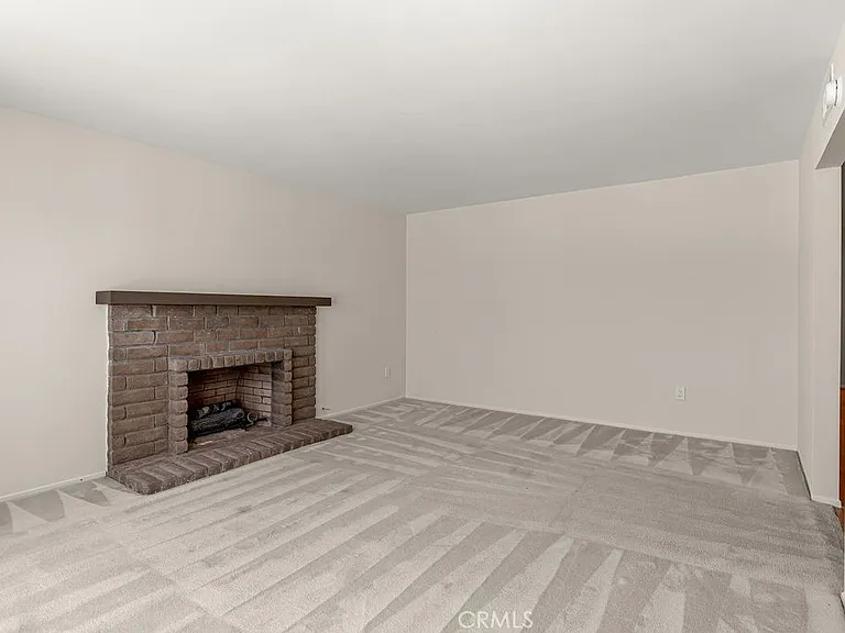 16831 S Mariposa Ave — Photo 6