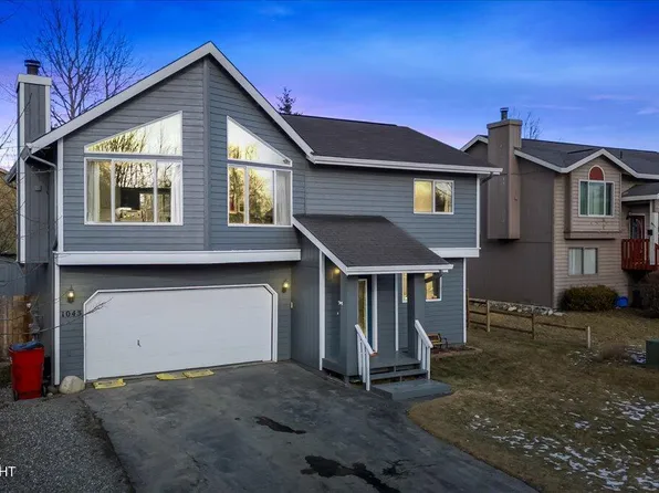 1045 W Woodstock Dr, Palmer, AK 99645