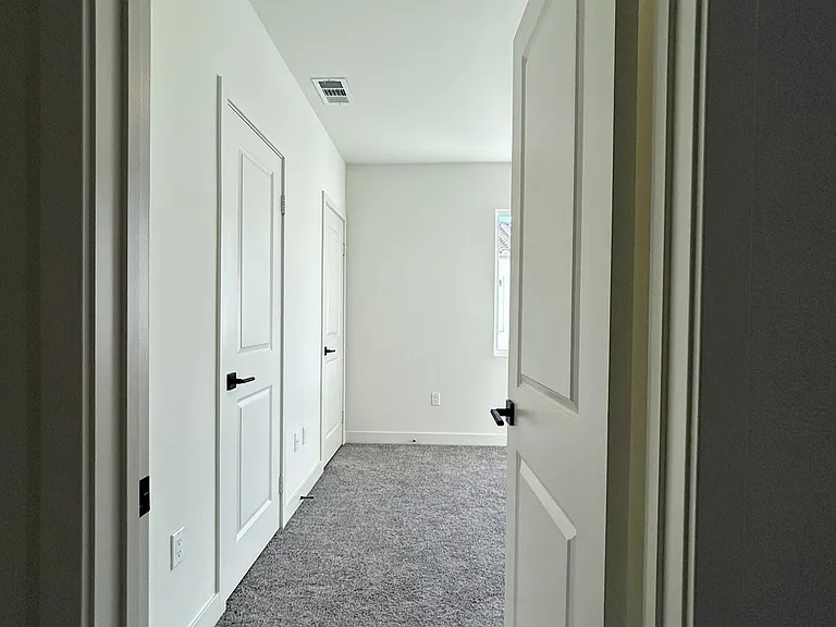 8425 Telegraph Rd — Photo 40