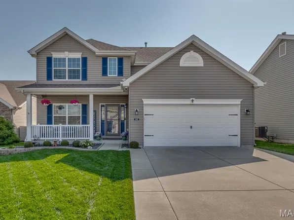 3452 Charlestowne Crossing Dr, Saint Charles, MO 63301