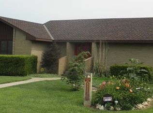7 Braid Hill Dr, Winfield, KS 67156