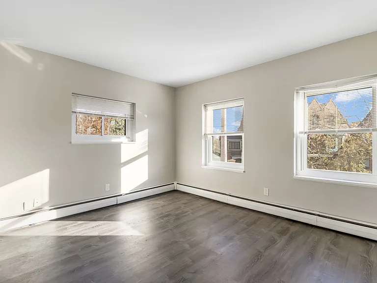 2311 E North Ave #13 — Photo 11