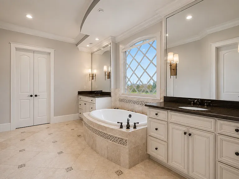 9565 Hampton Reserve Dr — Photo 18