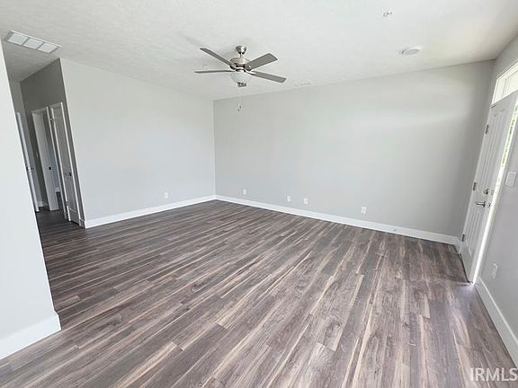 4th image of 2026 Scott St