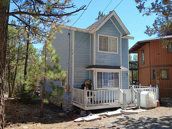 3rd image of 621 Pine Ln