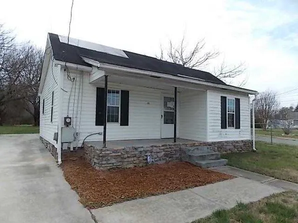 11 Albemarle St, Lexington, NC 27292