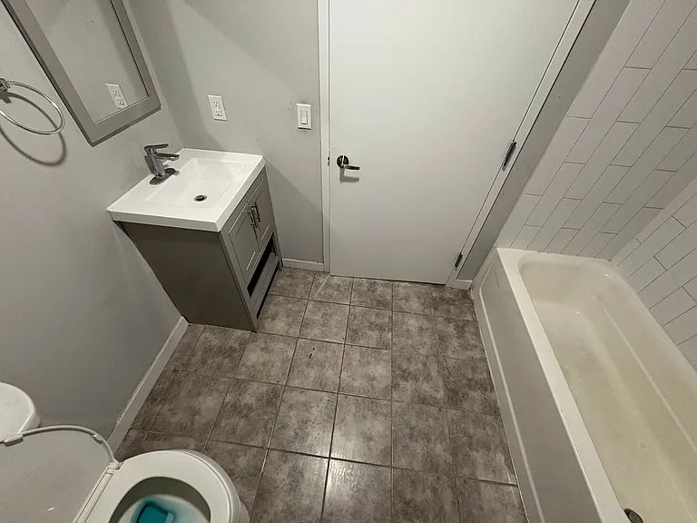 83 Godwin Ave — Photo 8