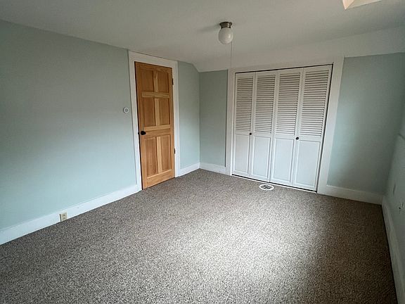 2nd image of 54A Maple St #A