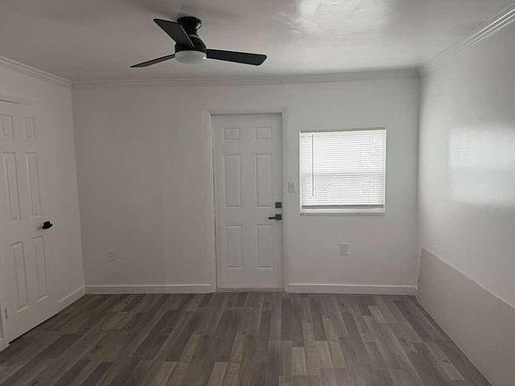 4th image of 2620 NE 7th Ter