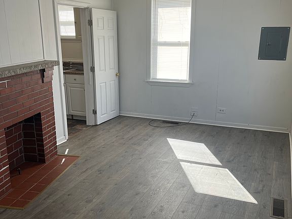 5th image of 2406 Clement Ave