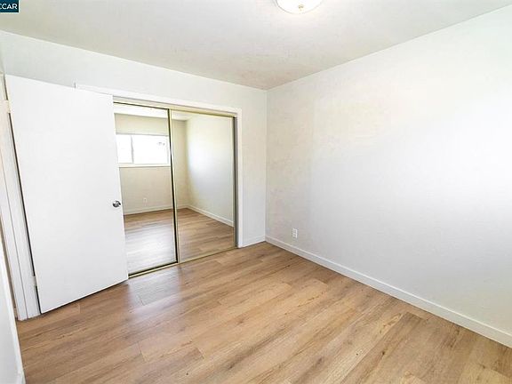 5th image of 1700 Market Ave #5