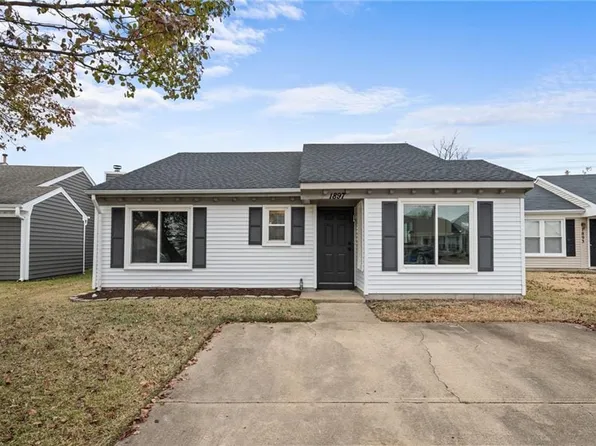 1897 Scarlotti Ct, Virginia Beach, VA 23454