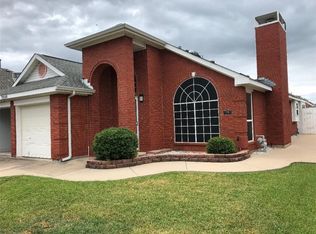 2048 Bayview Dr, Irving, TX 75060