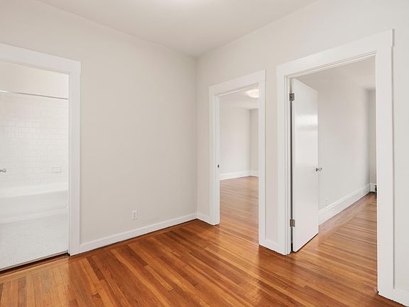 4th image of 2085 Hayes St