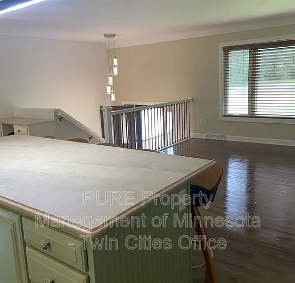 1130 Hallam Ave N — Photo 6