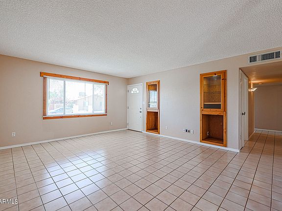 4th image of 3424 W Saint Moritz Ln