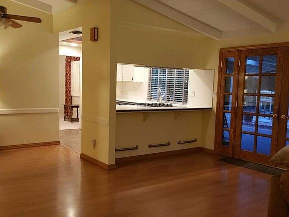 4th image of 817 E Meda Ave