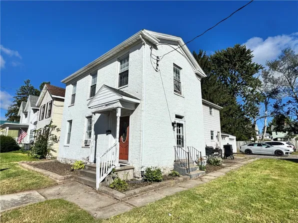 109 E Main St, Waterloo, NY 13165