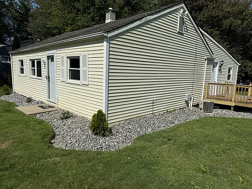 625 Moore Rd Photo 1