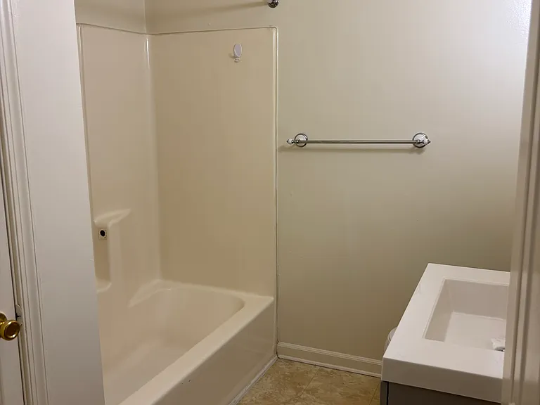 469 W Ocean View Ave — Photo 5