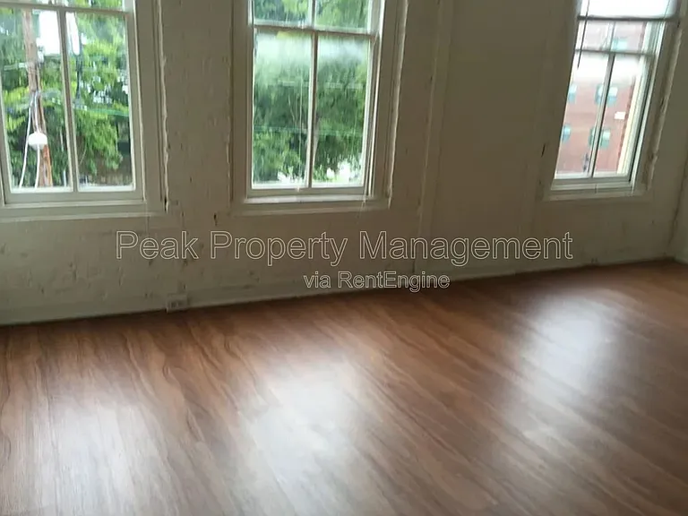 308 W Broad St #C — Photo 2