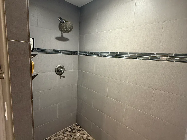 921 Silver Rain Rd — Photo 17