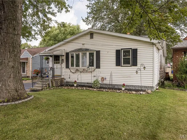 196 Indian Church Rd, Buffalo, NY 14210