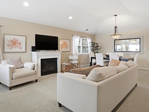 4th image of 1504 Aerie Way #1504