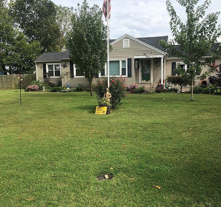 1st image of 701 Eastwood Dr