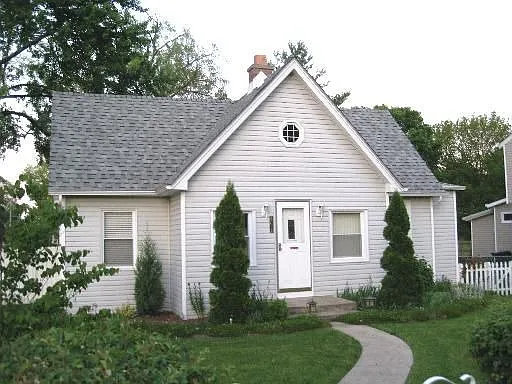 401 S Mason St photo 1