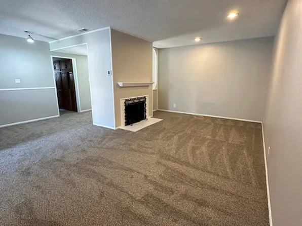 2408 Nipomo Ave, Long Beach, CA 90815