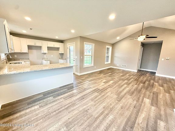 4th image of 124A Lanai Dr