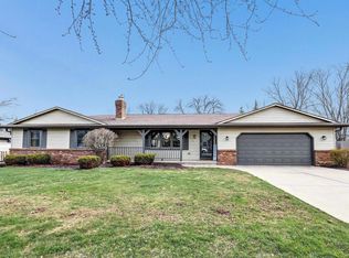 413 N Fox Croft Dr, De Pere, WI 54115