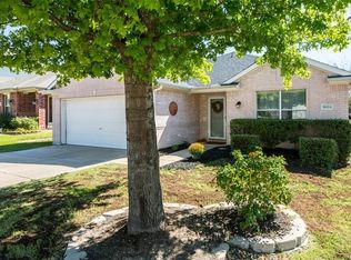 10324 Devin Ln, Hurst, TX 76053