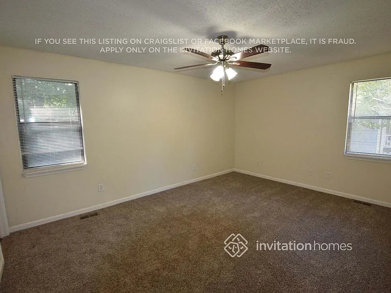 333 Mona Pl — Photo 6