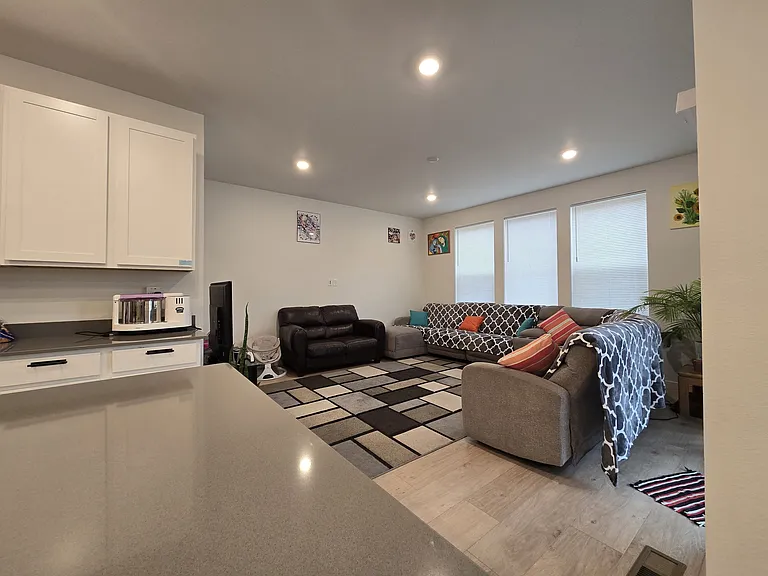 661 Lillibrook Pl — Photo 9