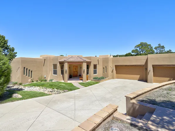 2 Teypana Dr, Tijeras, NM 87059