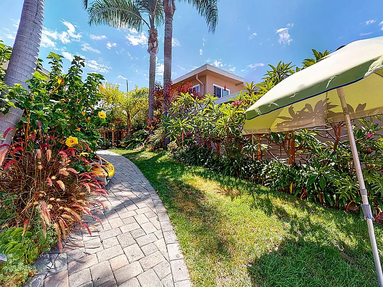 251 Avenida Rosa — Photo 19