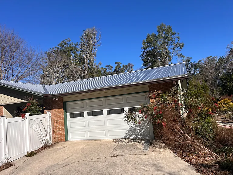 162 NW Palmetto Blvd — Photo 6