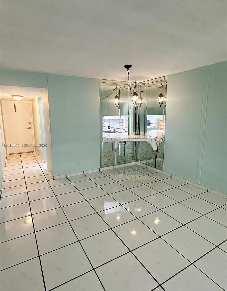 Blue Pelican Condo — Photo 4