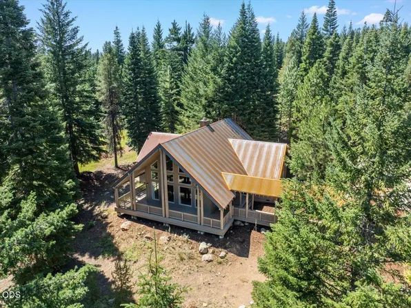 42256 Skiway Dr, Klamath Falls, OR 97601