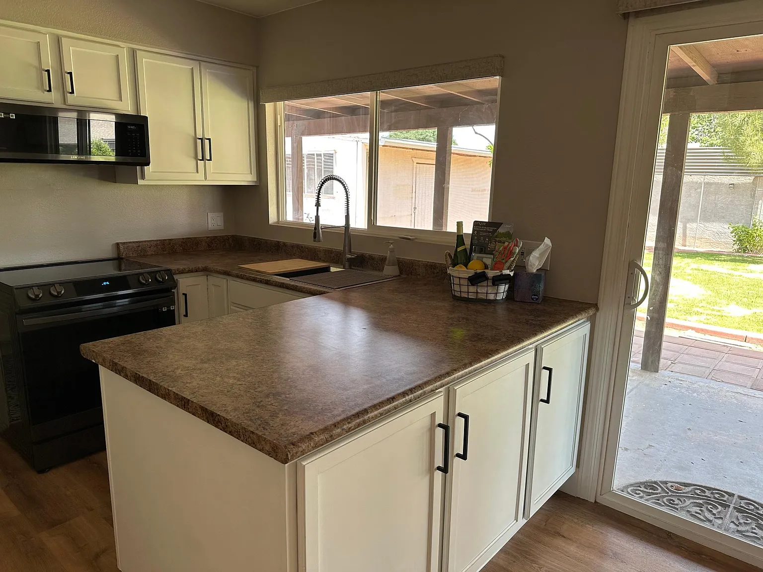 14801 N 21st Pl — Photo 3