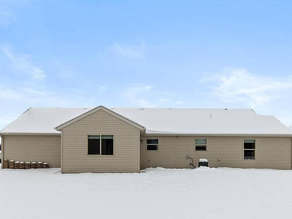 3rd image of 2914 Fawn Cove Ave