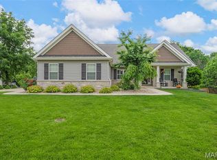 704 Wyndgate Estates Dr, Saint Louis, MO 63131