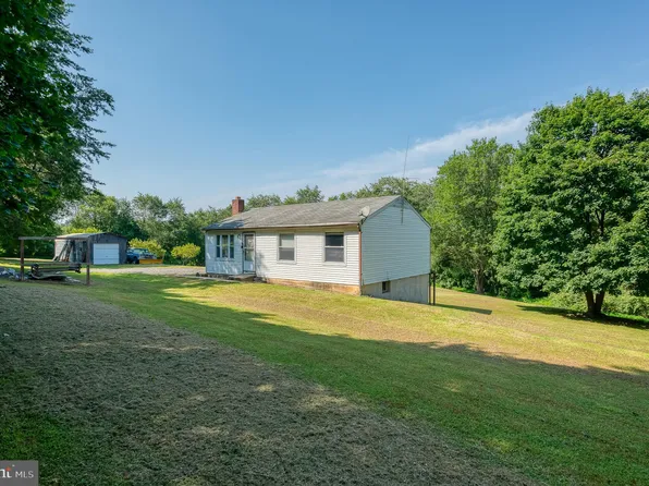 20542 Green Rd, White Hall, MD 21161